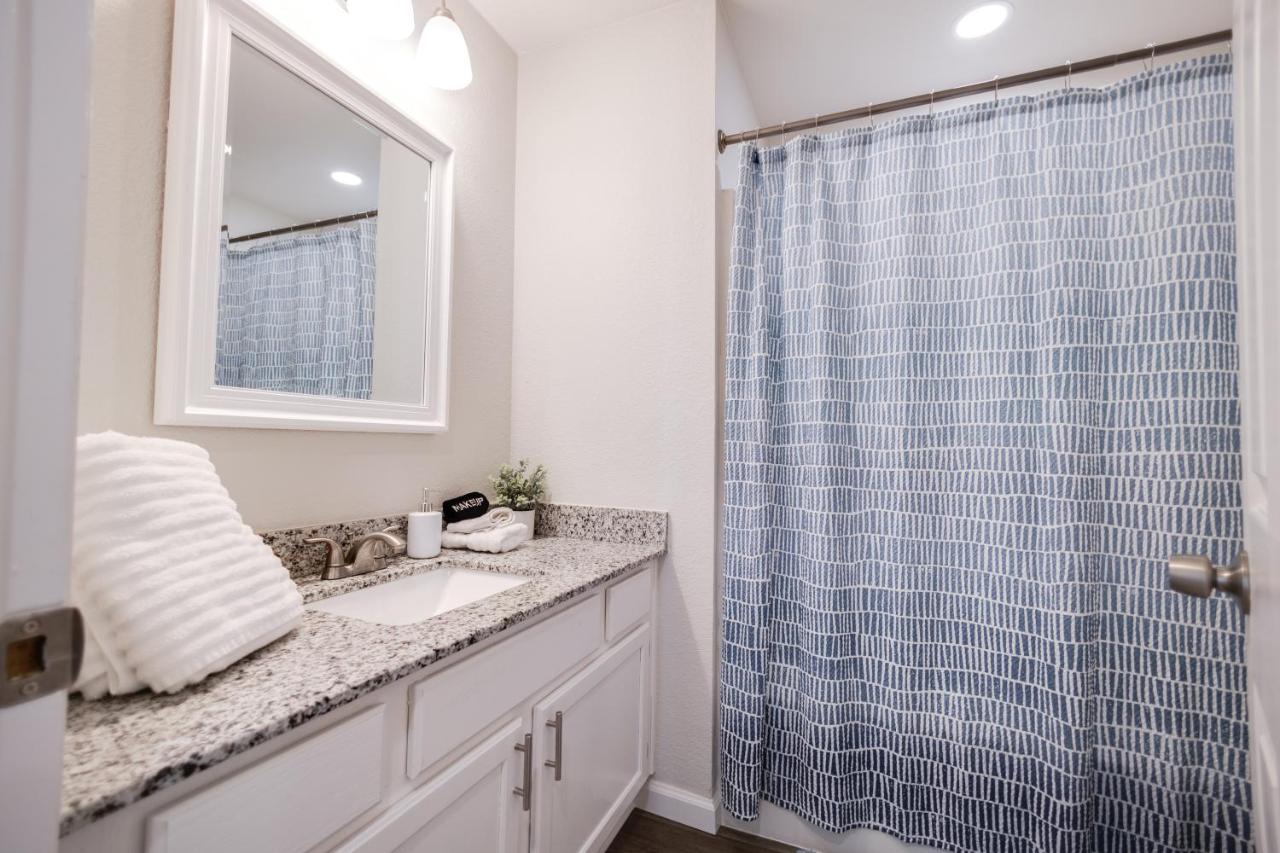 Trailside Townhouse - Close To Downtown & Bike Trails Bentonville Exterior foto