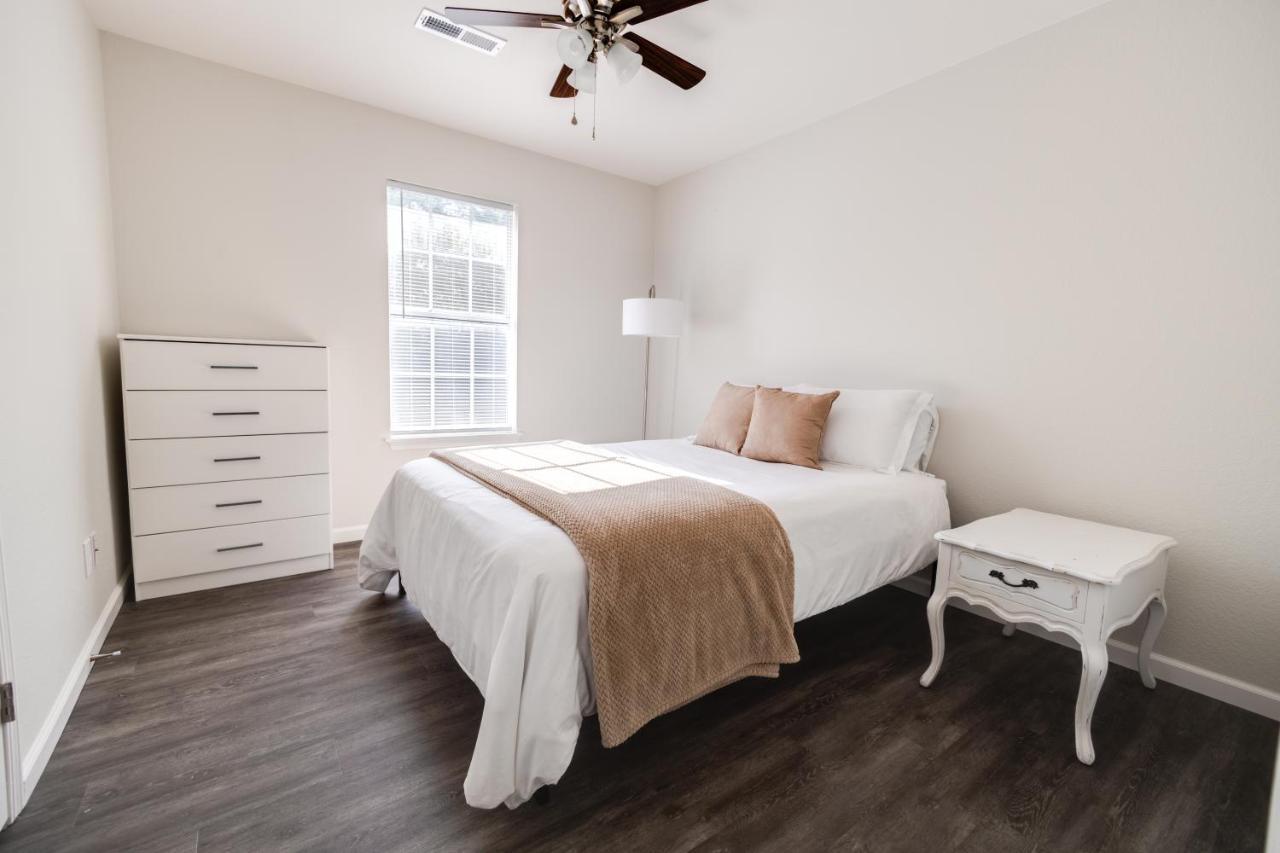 Trailside Townhouse - Close To Downtown & Bike Trails Bentonville Exterior foto